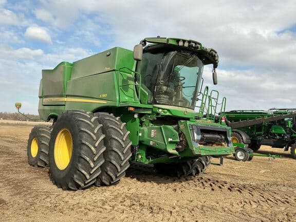 Image of John Deere S780 equipment image 4