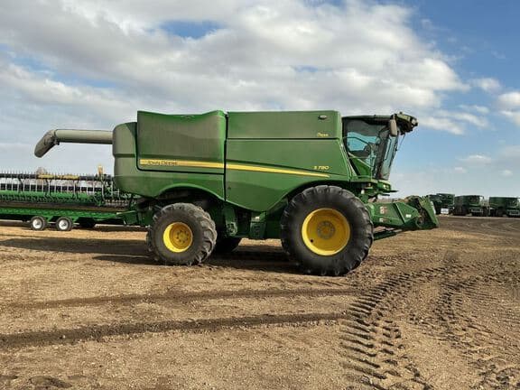 Image of John Deere S780 equipment image 3