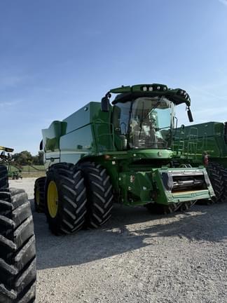 Image of John Deere S780 equipment image 2