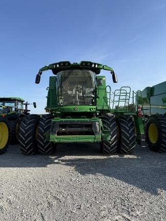 Image of John Deere S780 equipment image 3