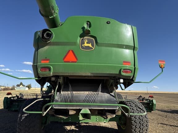 Image of John Deere S780 equipment image 2