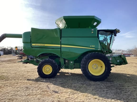 Image of John Deere S780 equipment image 3