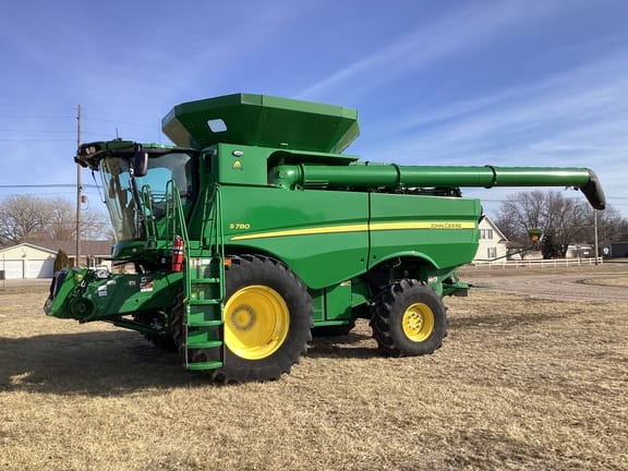 2023 John Deere S780 Equipment Image0