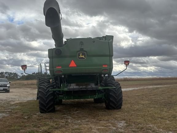 Image of John Deere S780 equipment image 3