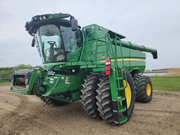 2023 John Deere S780 Equipment Image0