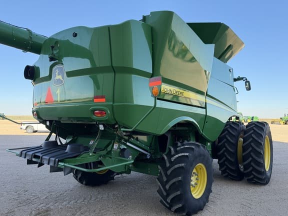 Image of John Deere S780 equipment image 4