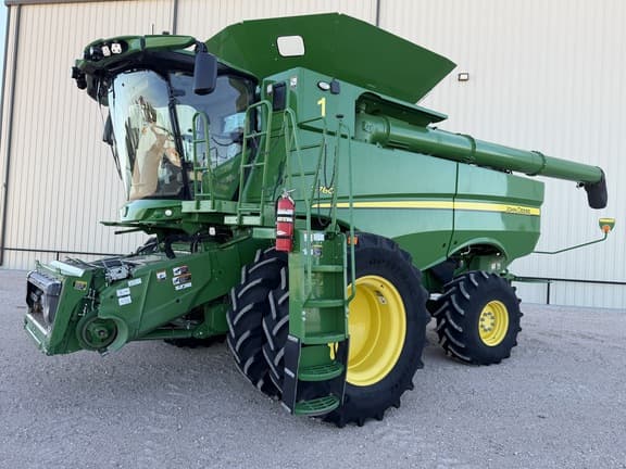 Image of John Deere S780 Primary image