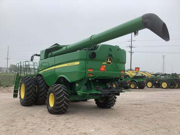 Image of John Deere S780 equipment image 3
