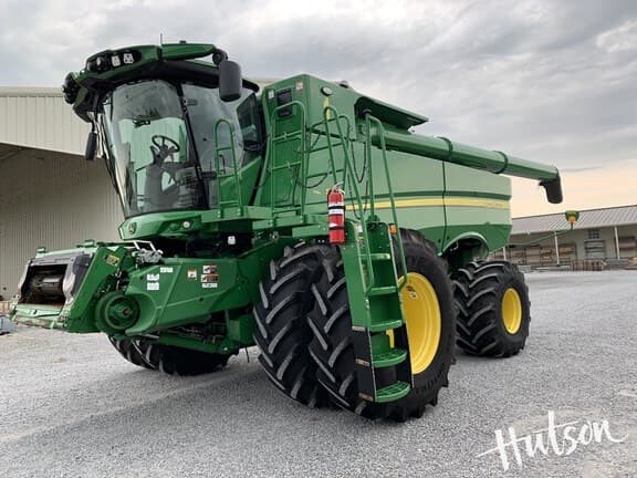 Image of John Deere S780 equipment image 1