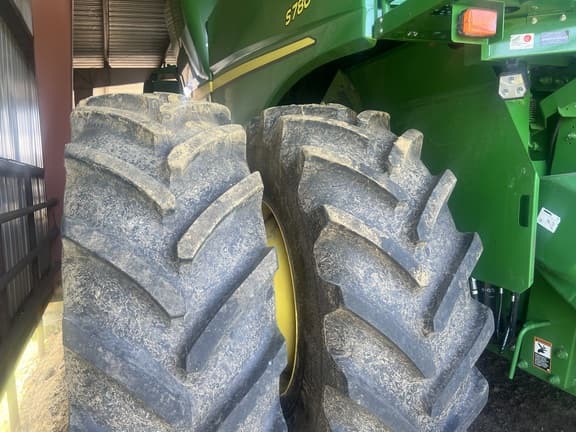 Image of John Deere S780 equipment image 4