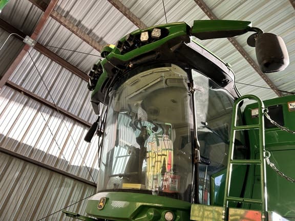 Image of John Deere S780 equipment image 1