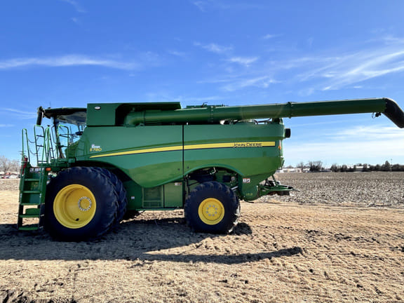 2023 John Deere S780 Equipment Image0