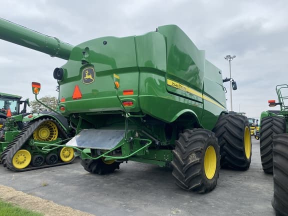 Image of John Deere S780 equipment image 3