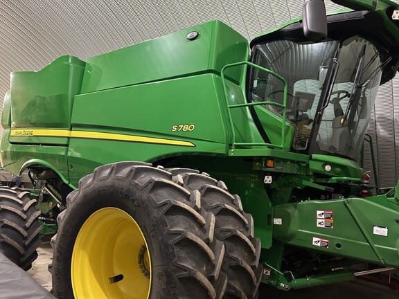 2023 John Deere S780 Equipment Image0