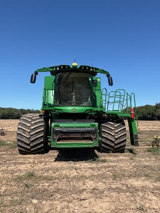 Image of John Deere S780 equipment image 4