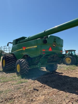 Image of John Deere S780 equipment image 2