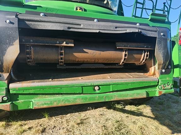 Image of John Deere S780 equipment image 4