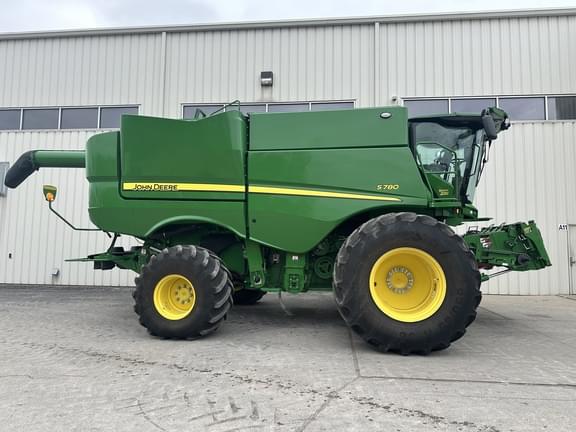 Image of John Deere S780 Primary image