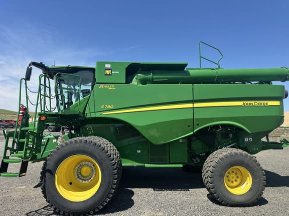 Image of John Deere S780 equipment image 1