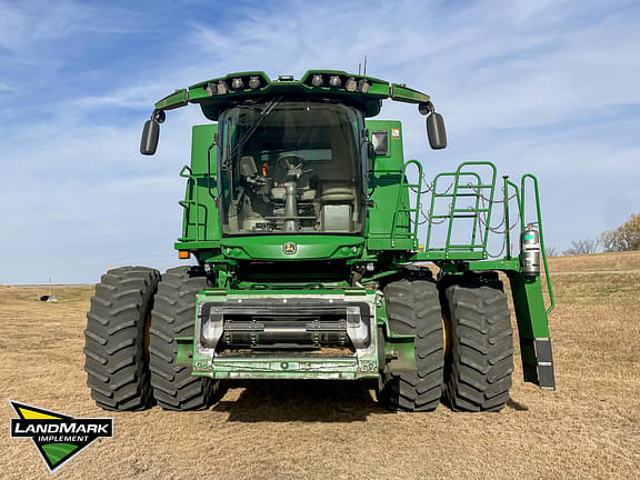 Image of John Deere S780 equipment image 1