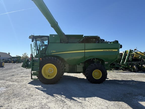 2023 John Deere S780 Equipment Image0