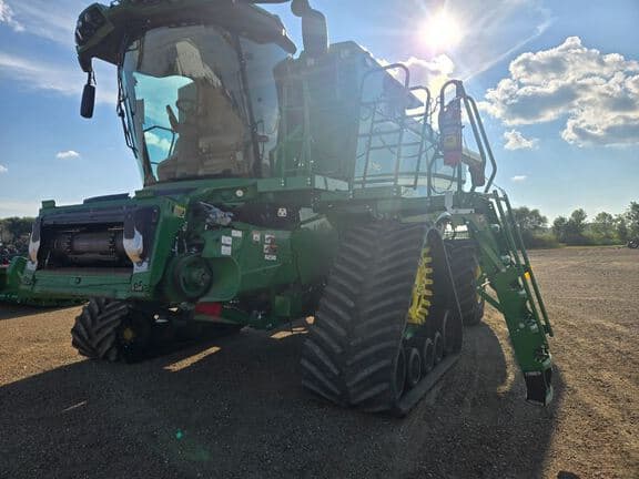 Image of John Deere S780 equipment image 4