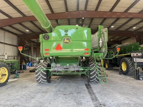 Image of John Deere S780 equipment image 4