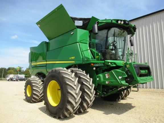 Image of John Deere S780 equipment image 4