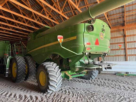 Image of John Deere S780 equipment image 3