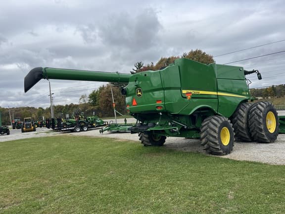 Image of John Deere S790 equipment image 2