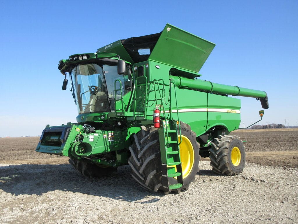2023 John Deere S790 Equipment Image0