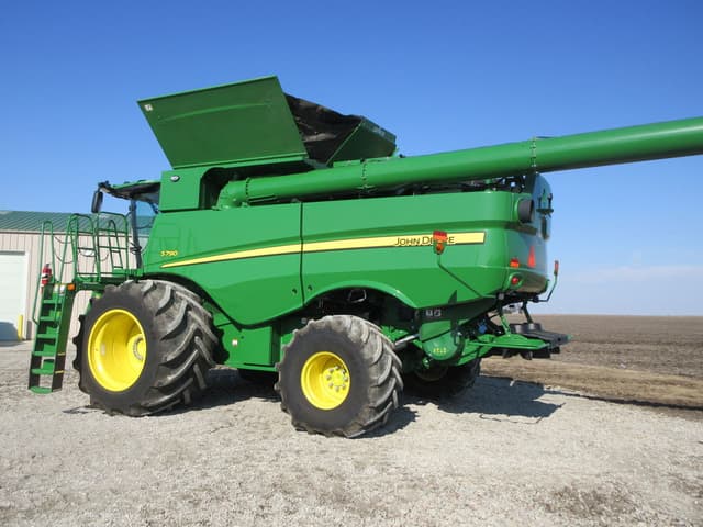 Image of John Deere S790 equipment image 4