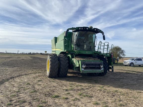 Image of John Deere S790 equipment image 1