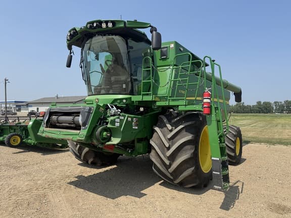 Image of John Deere S790 equipment image 1