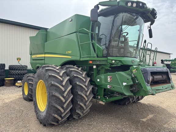 Image of John Deere S790 equipment image 1