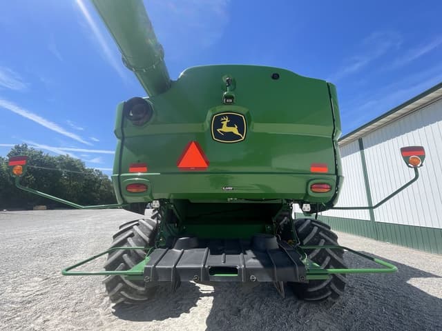 Image of John Deere S790 equipment image 4