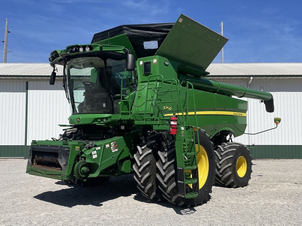 2023 John Deere S790 Equipment Image0