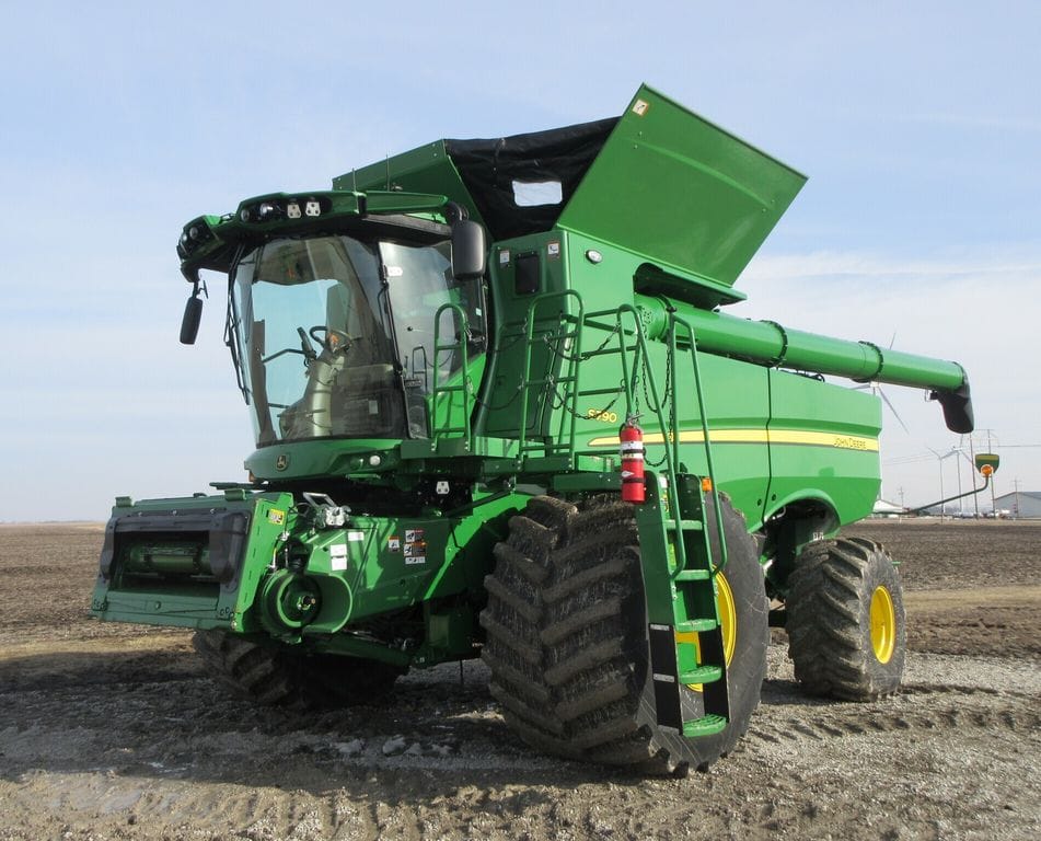 2023 John Deere S790 Equipment Image0