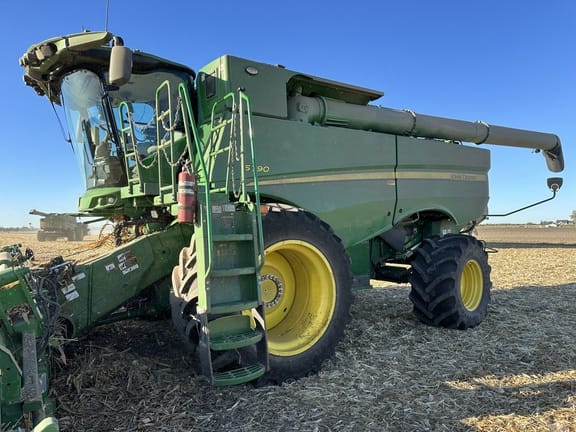 2023 John Deere S790 Equipment Image0