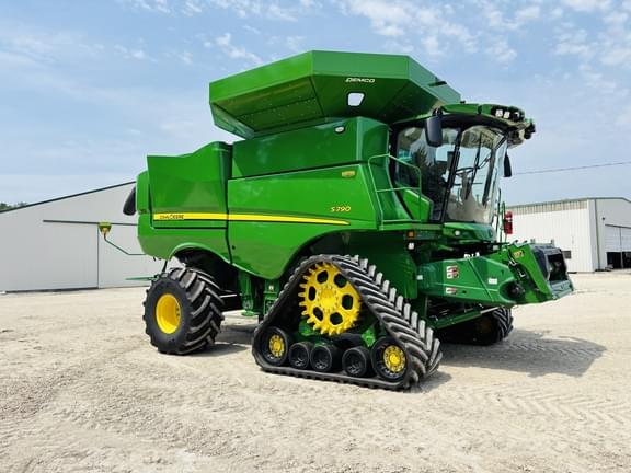 Image of John Deere S790 Primary image