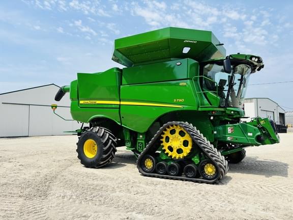 Image of John Deere S790 equipment image 3
