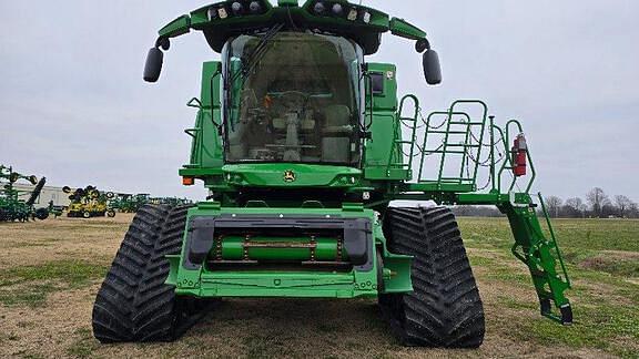 Image of John Deere S790 equipment image 1