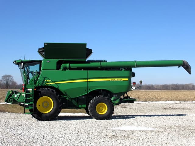 Image of John Deere S790 equipment image 2
