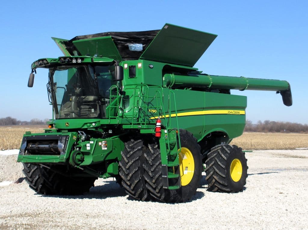 Image of John Deere S790 Primary image
