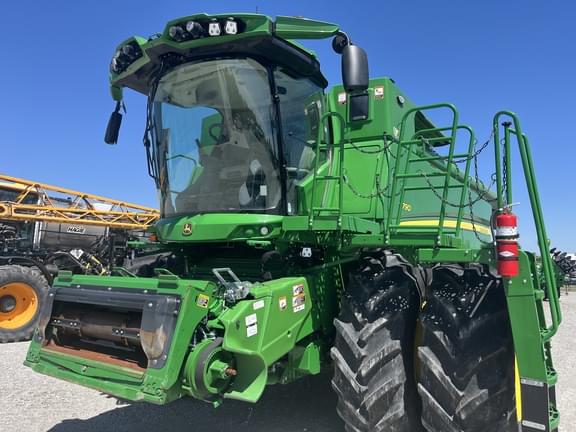 Image of John Deere S790 equipment image 2