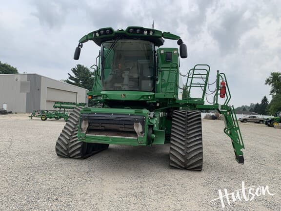 Image of John Deere S790 equipment image 1