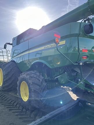 Image of John Deere S790 equipment image 4