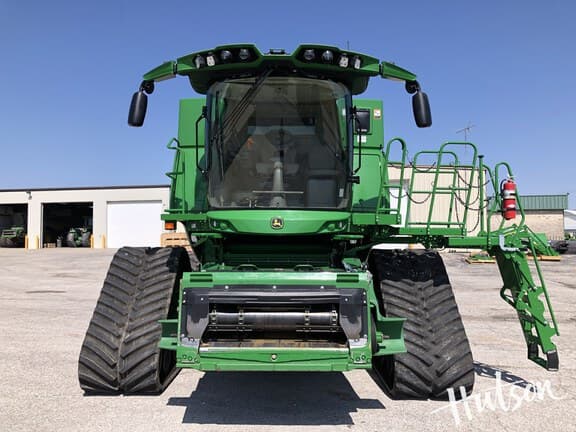 Image of John Deere S790 equipment image 1