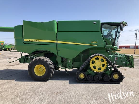 Image of John Deere S790 equipment image 4