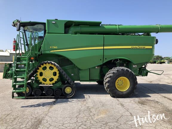 Image of John Deere S790 equipment image 3